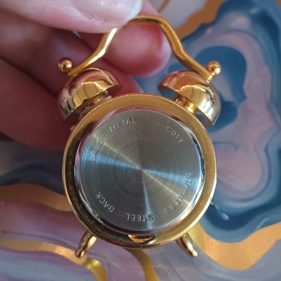 𝑷𝒆𝒓𝒊𝒏𝒊 𝑴𝒊𝒏𝒊 𝑽𝒕𝒈.𝑮𝒐𝒍𝒅 𝑫𝒆𝒔𝒌 𝑪𝒍𝒐𝒄𝒌 - Picture 2 of 8